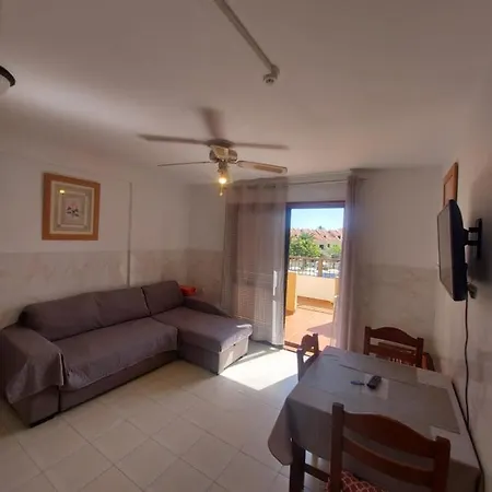 Americas Compostela Family Garden Apartment *